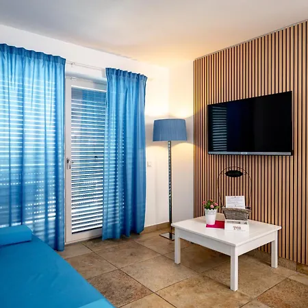 Adorami Apartman Baska (Krk)