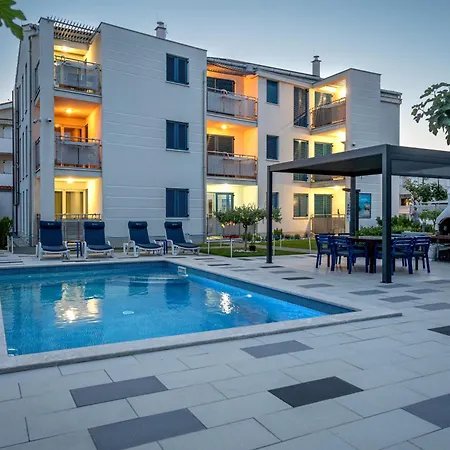 Apartament Adorami *