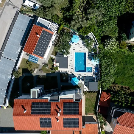 Adorami Apartament *