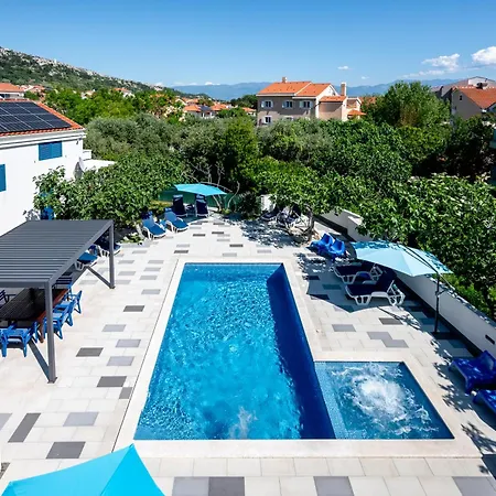 Adorami Apartament *